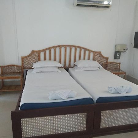Kadmath Beach Resort Kadmath Island Екстер'єр фото
